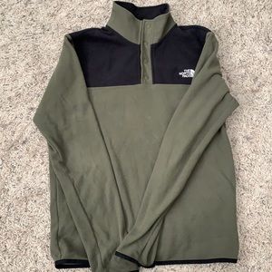 North face quarter button sweater